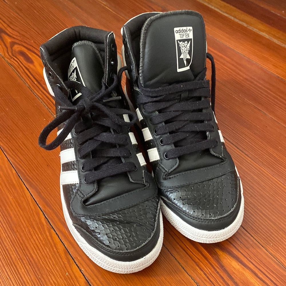Adidas Top Ten high tops size 9